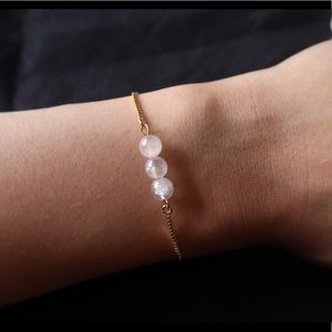 NEW 14k Gold Dainty Bracelet